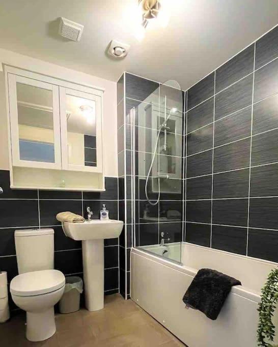 Apartamento Loch Leven Getaway - 2 Bed House Kinross Exterior foto